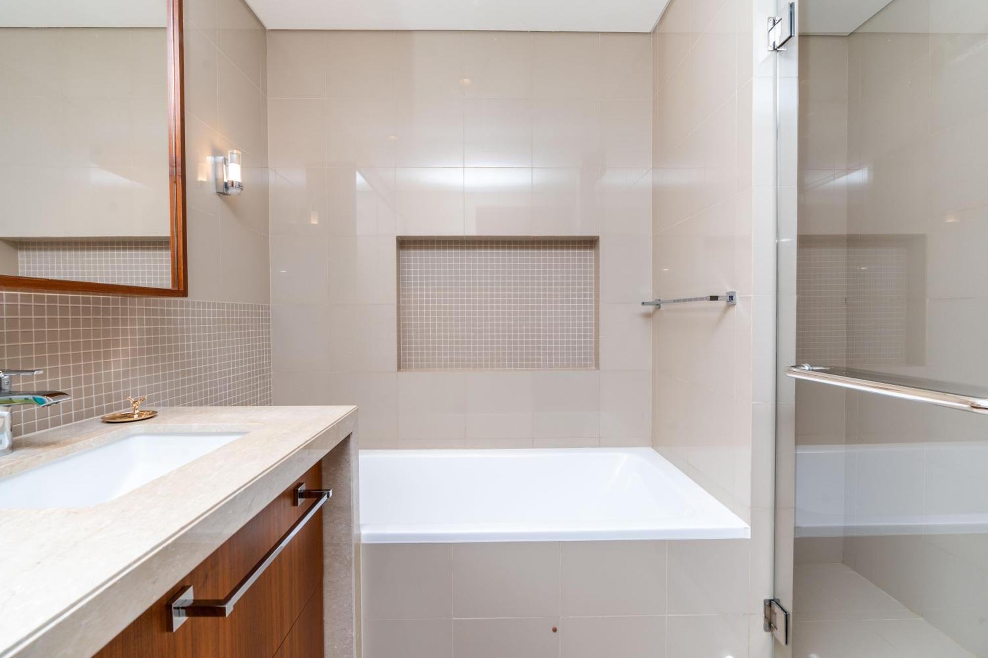 Lux Apt-Burj View Opp. Dxb Mall 두바이 외부 사진